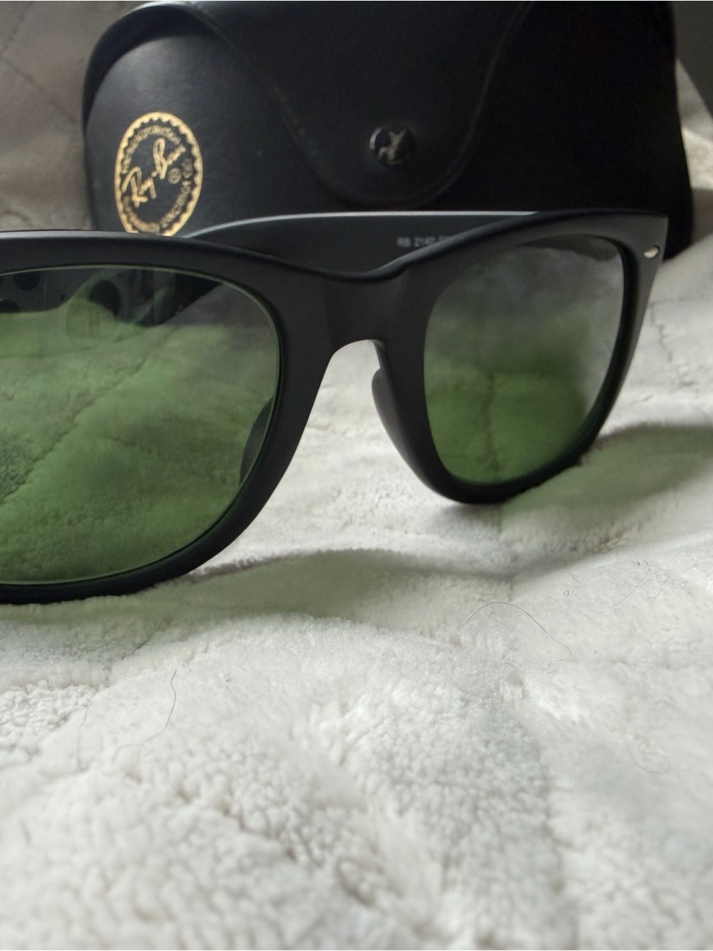 Ray-Ban Black Sunglass Temple Arm with Model Number RB2140